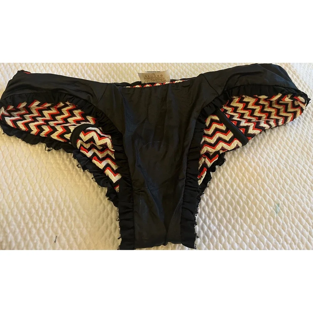 Beach‎ Bunny Bronze reversible Bikini Bottom L Zig Zag Red White Black Swim